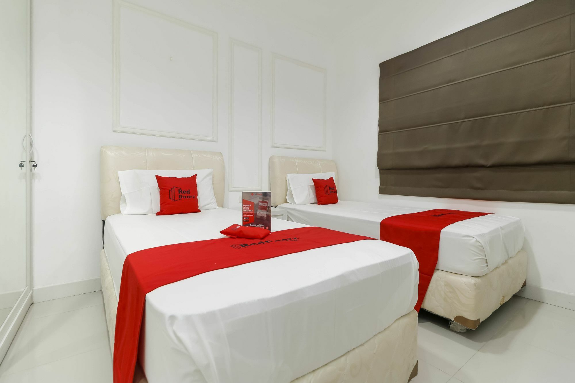 ג'קרטה Reddoorz Plus @ Setiabudi Barat מראה חיצוני תמונה