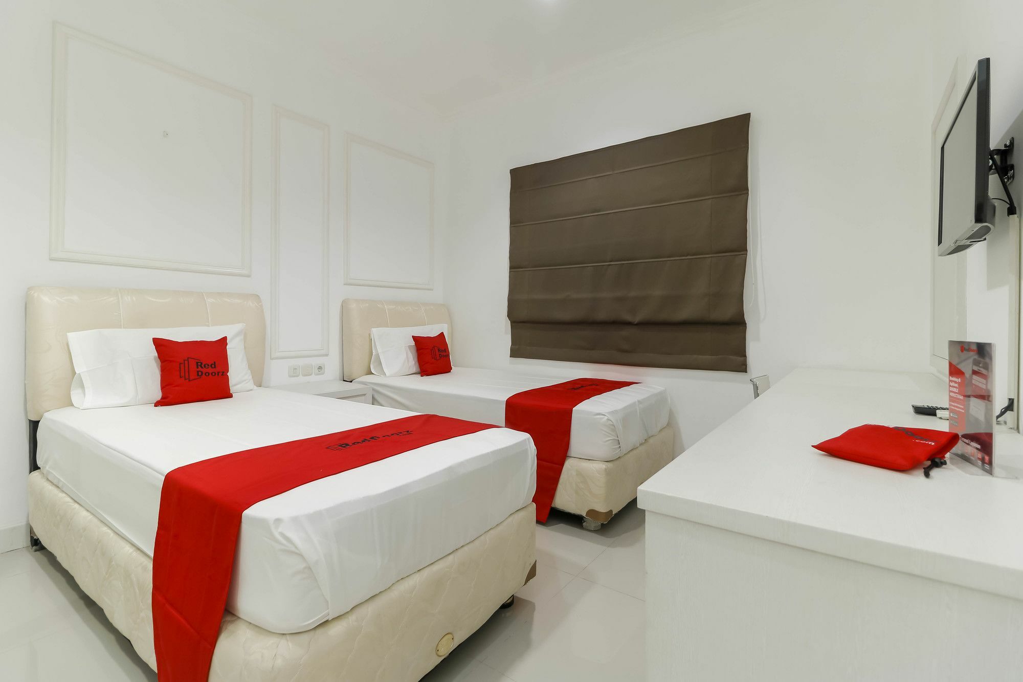 ג'קרטה Reddoorz Plus @ Setiabudi Barat מראה חיצוני תמונה