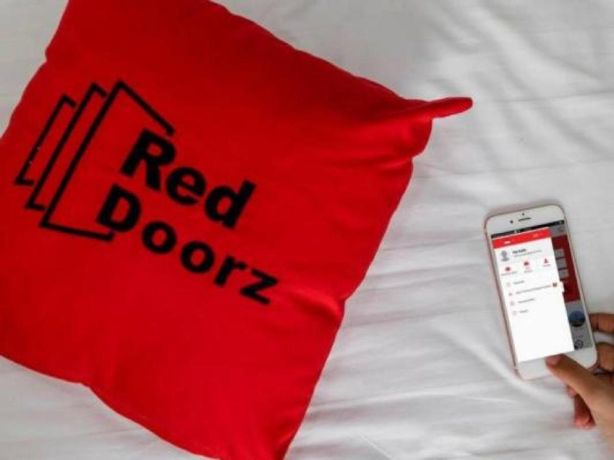 ג'קרטה Reddoorz Plus @ Setiabudi Barat מראה חיצוני תמונה